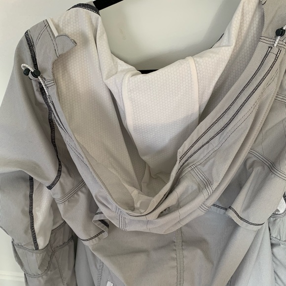 Lululemon Run 🏃♀️ willpower pullover - Picture 8 of 10